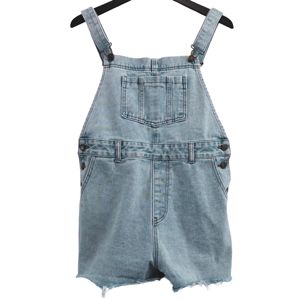 Pink‎ Lily Shortalls Womens Medium Light Wash Blue Denim Raw Hem Summer Overalls